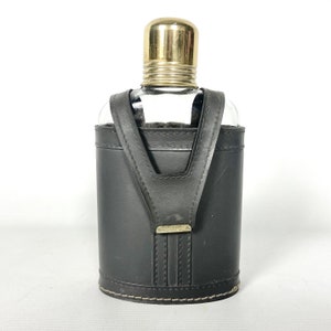 Vintage glass hip flask grey (faux) leather cover. Whiskey. Gin. Sherry. Brandy. Art Deco style English hip flask.