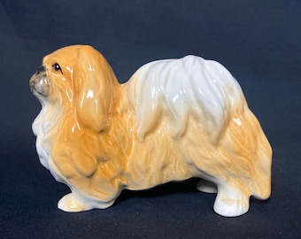 ソ連ロシアのロモノーソフ製ミニチュアシマリスとリスの磁器の置物