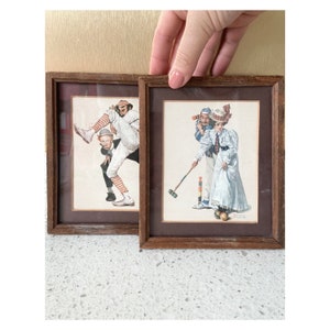 Conjunto de duas reproduções de ilustrações de Norman Rockwell. Gravuras de críquete. Gravuras de beisebol. Arte esportiva. Decoração de parede vintage.