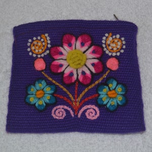 Brand New Peru Handmade Wool Coin Purse Flower Embroidered by Ayacucho Artisans - Purple #ETCL4