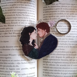 Outlander  - Jaime and Claire Fraser Inspired glitter acrylic keychain charm