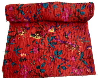 Coperta Trapuntata Dada Bedding - Gialla Con Fiori Rossi E Colibrì, Bordi Smerlati, 127x152 Cm