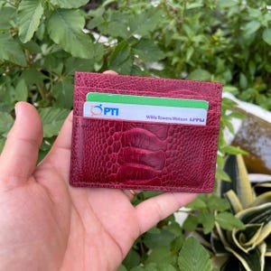 Porte-cartes de crédit en cuir d'autruche véritable ROUGE FONCÉ / Porte-cartes porte-cartes de visite / Mini porte-cartes RIFD minimaliste en cuir / Cadeau pour lui