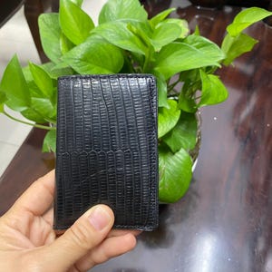 Tarjetero de piel auténtica de lagarto NEGRO/ Tarjetero minimalista/ Regalos para papá y para él/ Tarjetero de lujo hecho a mano