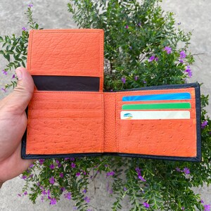 Portafoglio bifold in vera pelle di struzzo ARANCIONE con fermasoldi, portafoglio bifold da uomo, regalo per lui, portafoglio business, porta carte, foto identificativa con patta