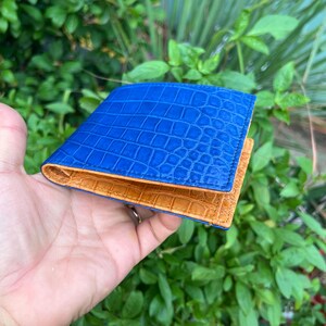 Portafoglio bifold in vera pelle di alligatoor BLU con fermasoldi, portamonete e portacarte/Portafoglio da uomo/Regalo per lui/Portafoglio bifold di lusso da uomo arancione
