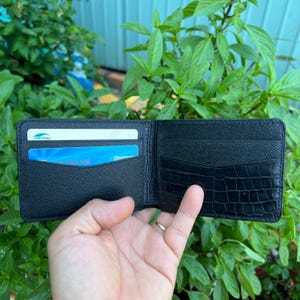Allliigatoor Echtleder Bifold Brieftasche Karte Geldscheinklammer / Geschenk für Ihn / Herren Leder Bifold Mini Brieftasche 4 Slot Karte / Geschenk für Papa