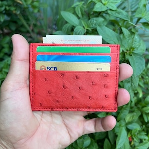 Carteira porta-cartão de crédito em couro legítimo de avestruz vermelho com prendedor para dinheiro/ porta-cartão de visita/ carteira minimalista de couro RIFD com 6 compartimentos para cartão