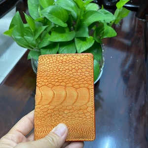 Tarjetero de piel de avestruz auténtica color naranja/ Tarjetero minimalista para tarjetas de visita/ Regalo para papá/ Billetera de lujo hecha a mano