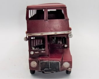 Autobús metálico inglés