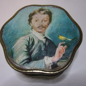 boite à biscuit en métal