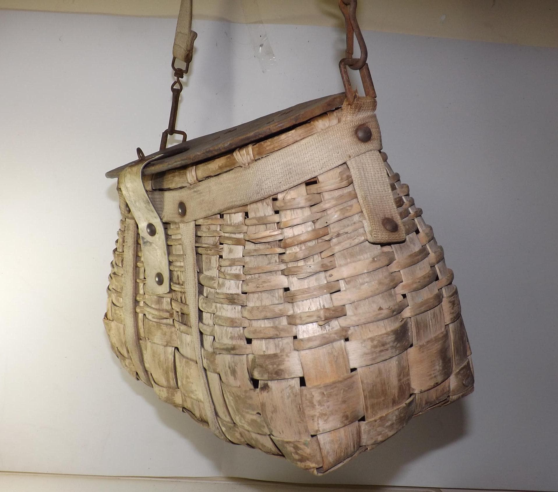 Panier De Pêche En Osier Tressé Naturel Avec Sangles – Panier Truite + Écailleur Offert – Idéal Pêche à La Mouche & Randonnée