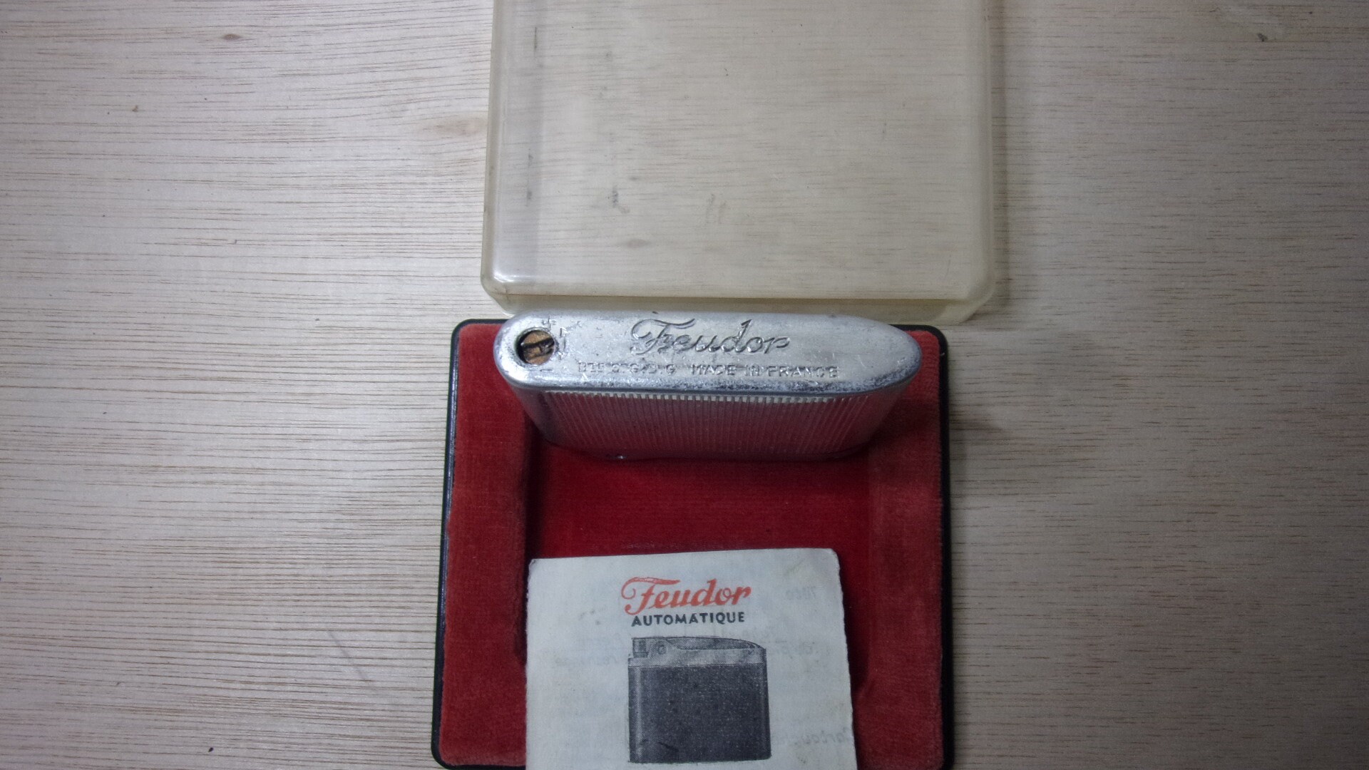 VINTAGE - Ancien Briquet A Gaz De Poche Flint-Ronson- FRANCE  Vers 1960  Item 13071356