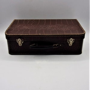 valise de couture en carton