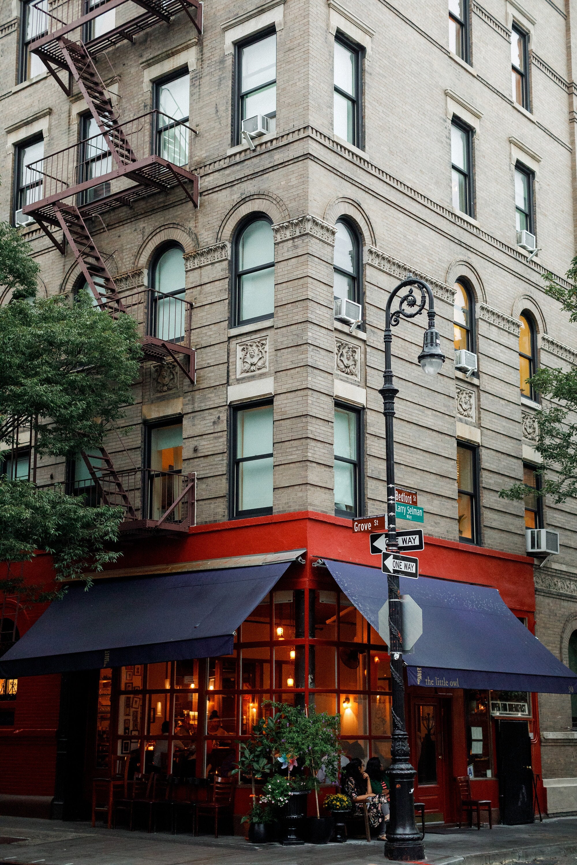 ▷Where to see the Friends apartment building in NYC?