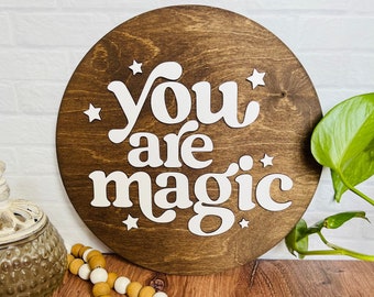 Sei segno magico, segno rotondo inciso al laser, sei stelle magiche, decorazione della parete in legno, decorazione della scuola materna Boho, arte moderna della stanza dei giochi, arte della parete magica