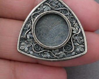 Colgante antiguo de plata en blanco con engaste de 12 mm / Diseño gótico floral / Material para la fabricación de joyas / 1 pieza