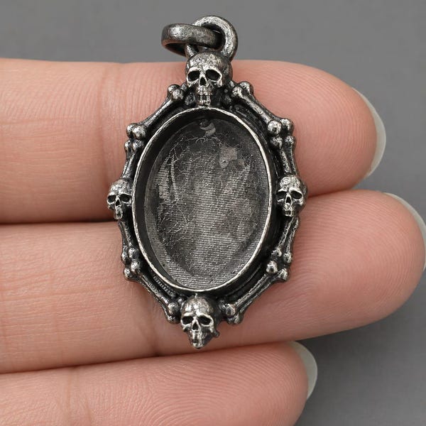 Gothic Skull Oval Pendant Bezel | Oxidized Silver Cabochon Setting | Dark Gothic Jewelry Finding | Macabre Skull Frame Pendant Blank