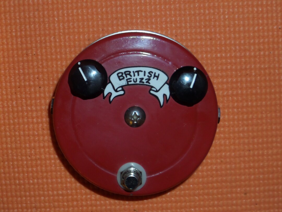 ギター Kingston Orbiter  British Fuzz  TR2 Orbiter Fuzz Pedal in Action | Jon Morris - YouTube