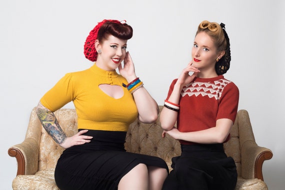 Red Retro Hair Snood In Crochet 1940 Pin Up Fashion Hair Etsy