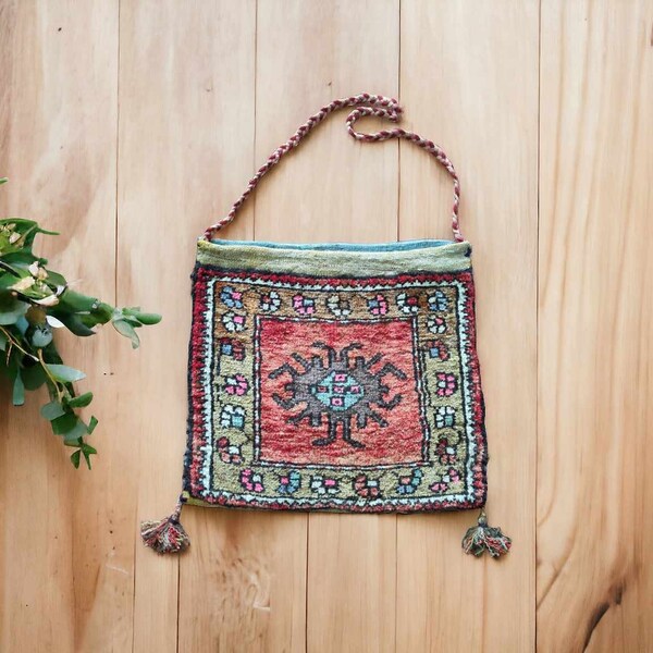 Anatolian Bohomian Purple Bag wool Kilim Turkish Kilim Bag Vintage Bag Handmade Bag Carpet Bag Women Bag Anatolian Bag Bohomian Bag Rug Bag