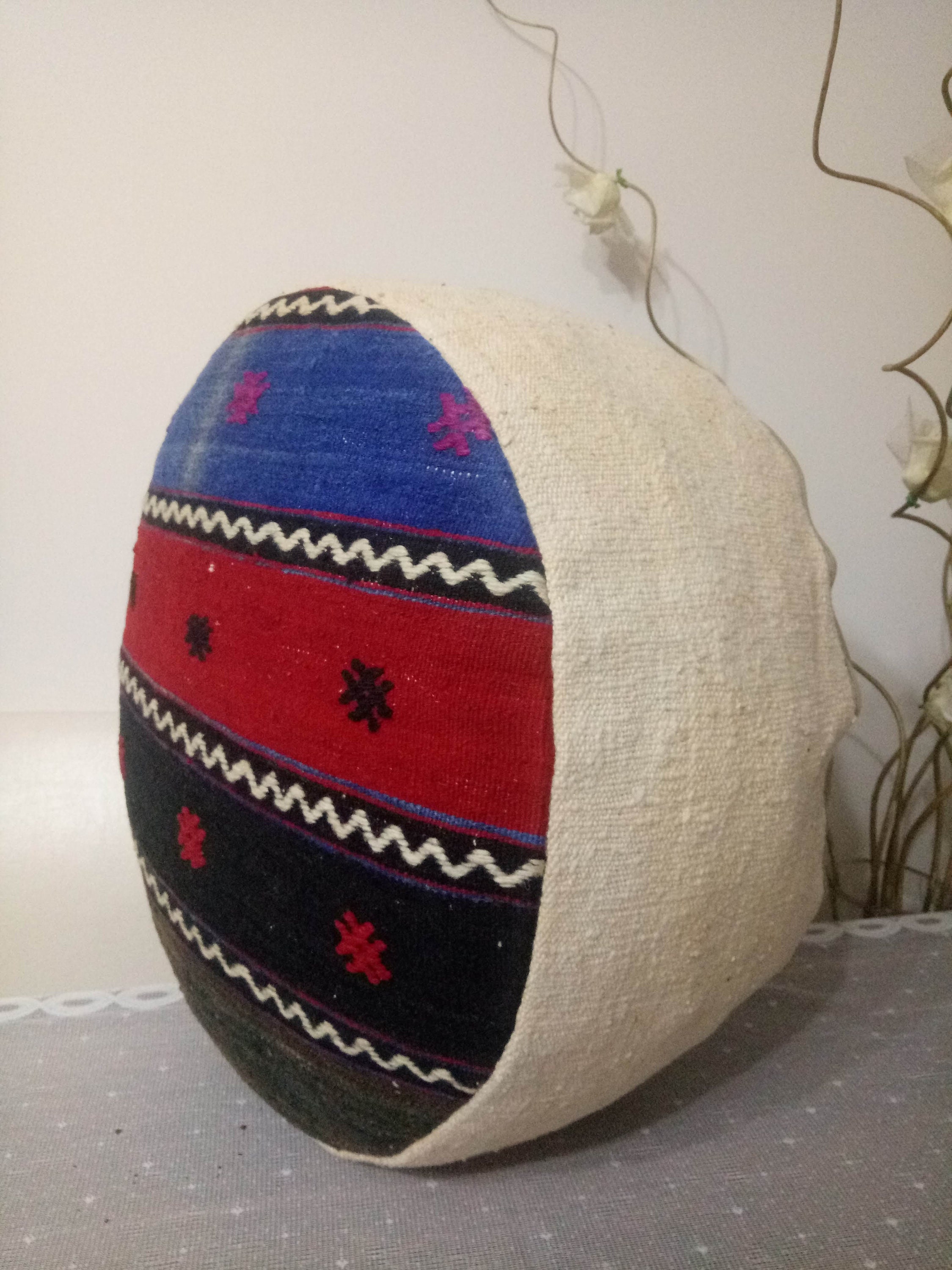 Pouf Kilim motifs Berbères Maroc