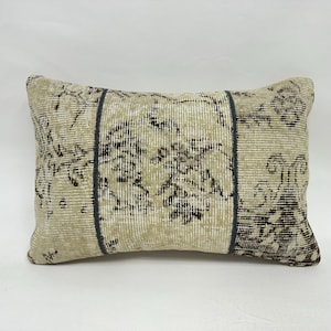 Kilim Pillow Cover, Interior Designer Pillow, 16x24 Boho Pillow, Pillow for Couch, Beige Cushion, Lumbar Pillow, Patchwork Pillow,