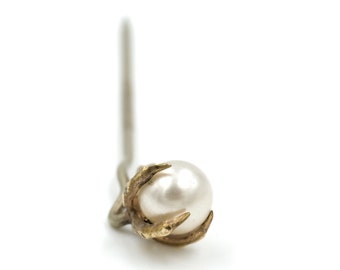 Antique Claw & Pearl Stick Pin // Gold Tone Pearl Stick Pin // Pearl Pin // Classic Stick Pin // Victorian Style Stick Pin