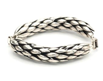 Vintage 80s Silver Sculptural Dragon Scale Panel Bracelet by Napier ~7"