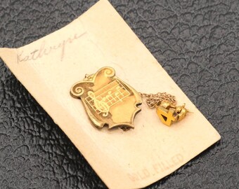 Vintage Gold Toned Music "4" Brooch .76"