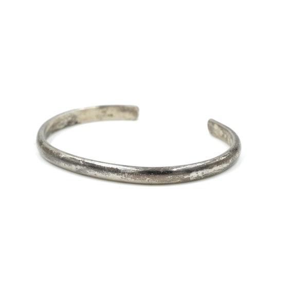 Vintage Petit Navajo Sterling Cuff // Navajo Arti… - image 6