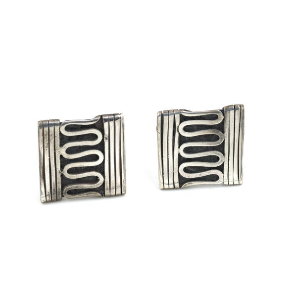 Vintage Sterling Silver Post Earrings .6" // Thai Style Stud Earrings // Silver Wrapped Jewelry