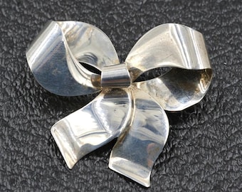 Vintage Sterling Silver Bow Brooch (1.75")