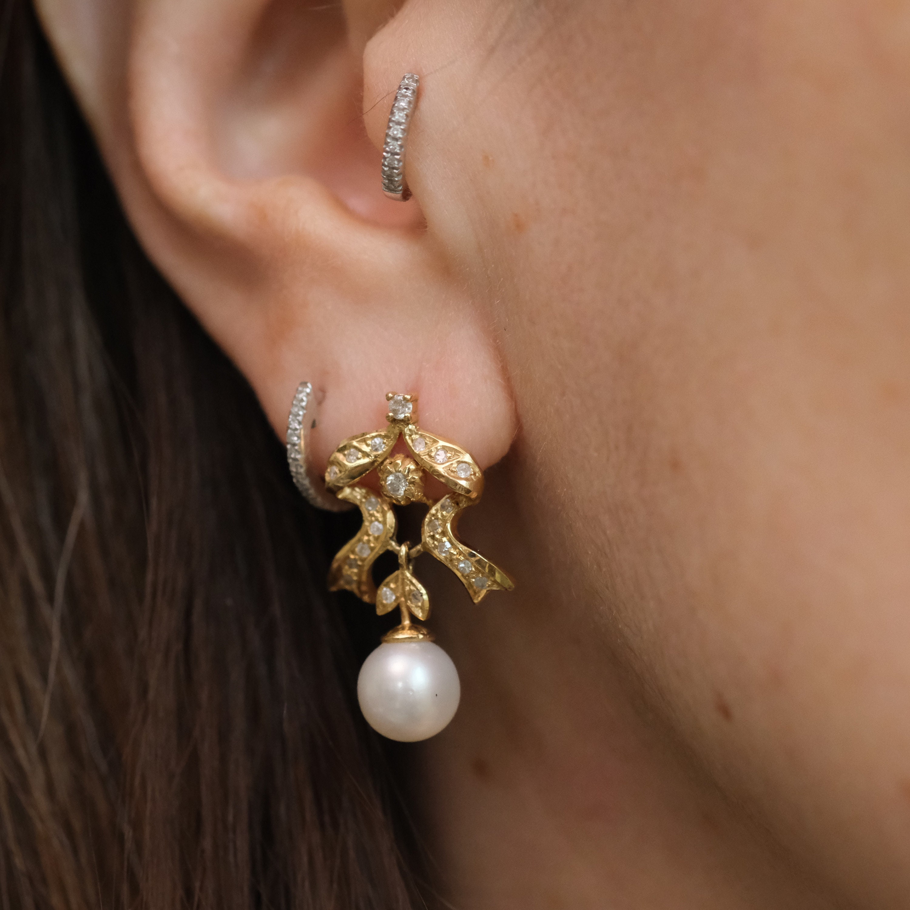 ピアス VINTAGE HOLLYWOOD Petal Ribbon Earrings 4BFK494 Vintage 14kt Gold Diamond & Pearl Ribbon Earrings (4.97gr