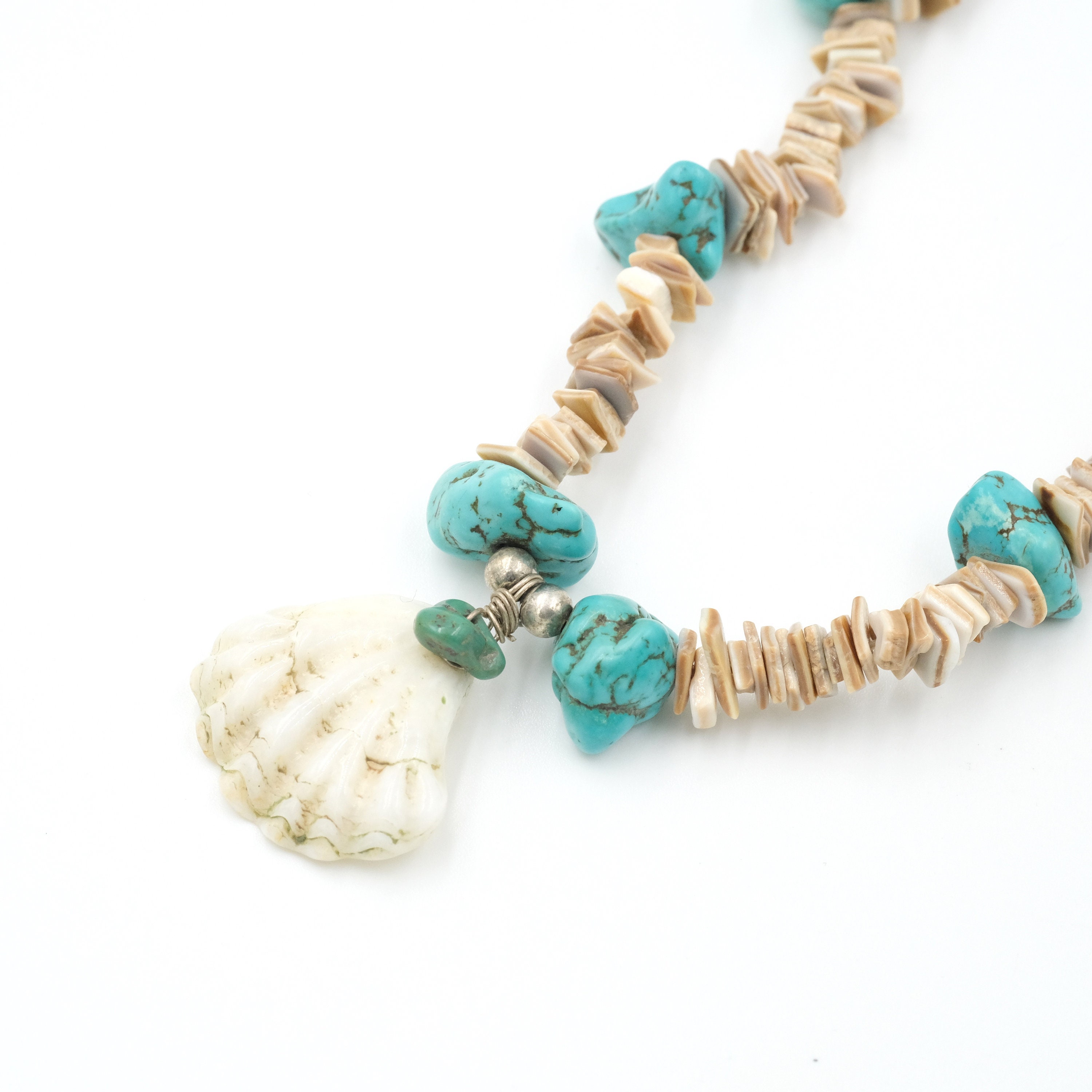 Estate Vintage Turquoise & Shell Necklace 19.5