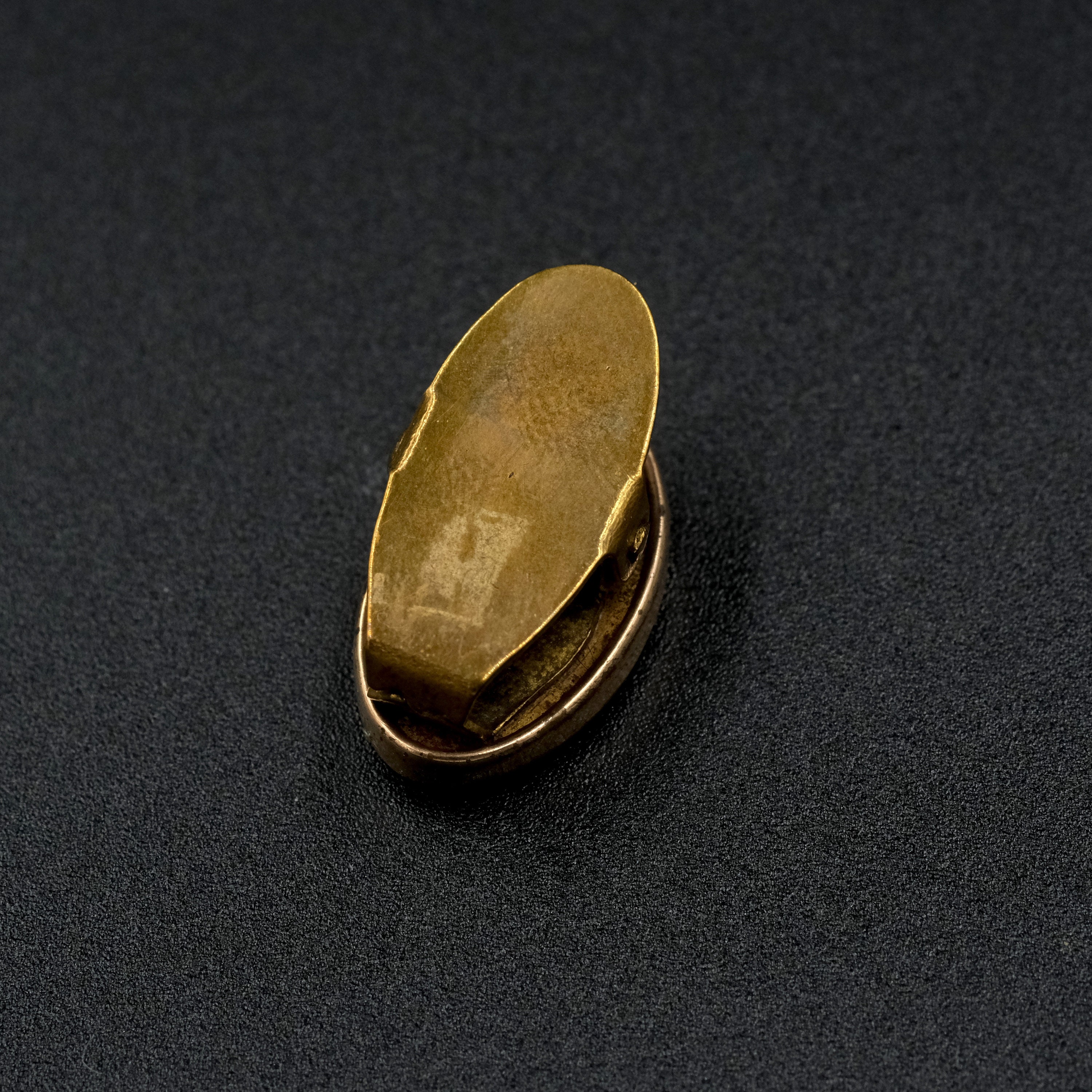Pince à Cravate Vintage Dorée Avec Bouton En Nacre - Occasion Bon état