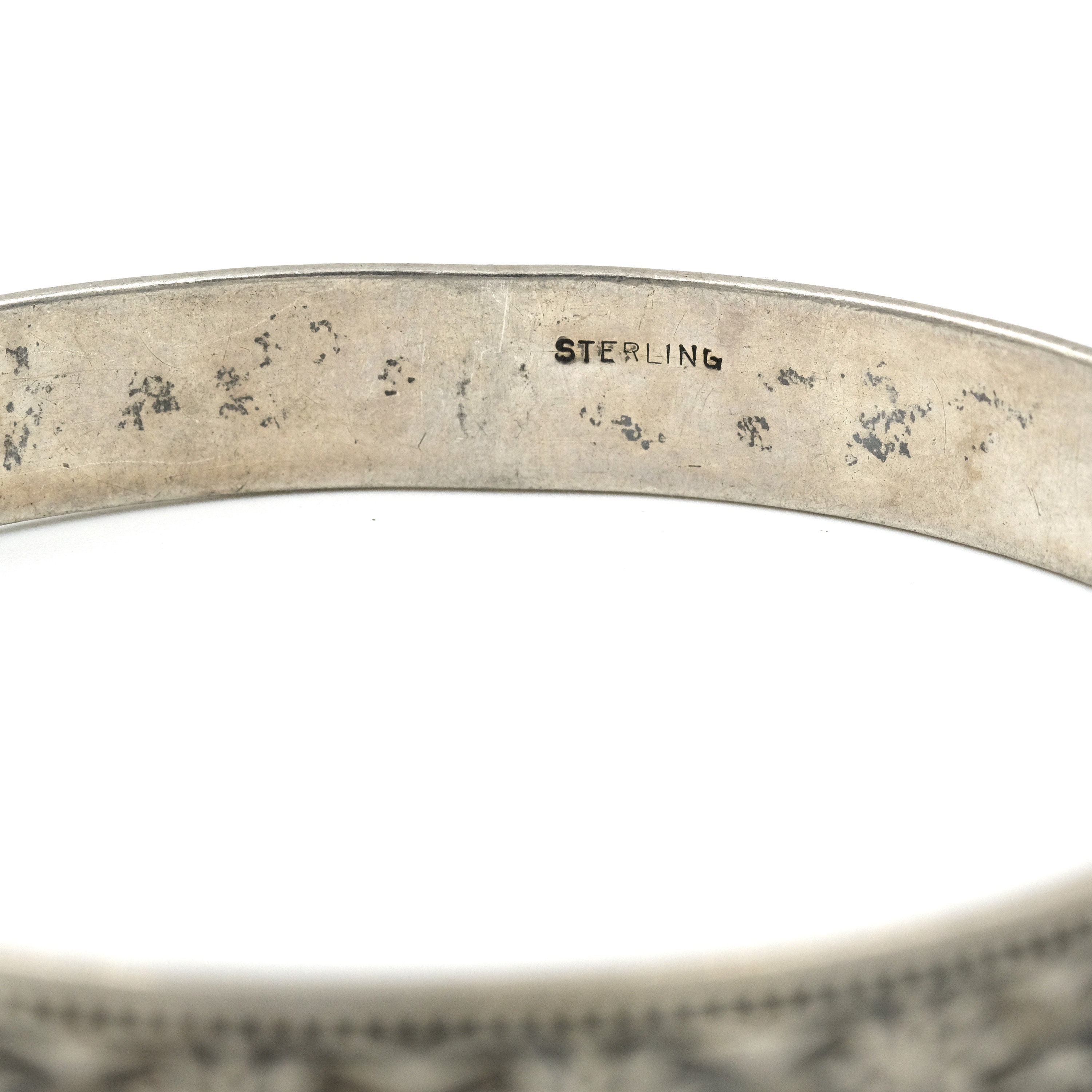 Vintage Sterling Silver Bangle Bracelet ~8