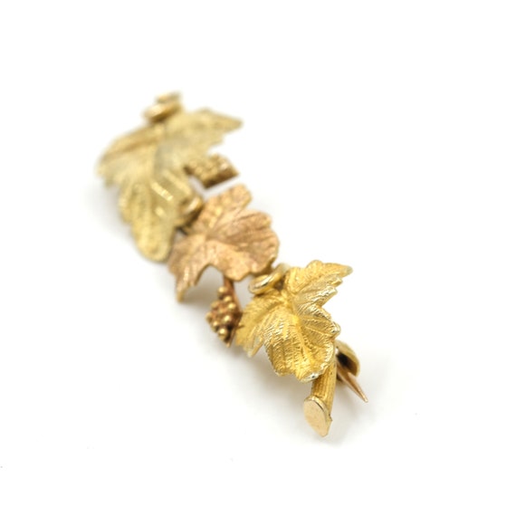 Vintage 14K Tri-Color Gold Leaf Brooch (4.14 gr) … - image 3