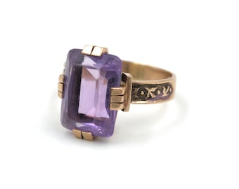 Size 4.5 Victorian 10Kt Gold Amethyst Ring // Antique Gold // Antique Amethyst Statement // Victorian Amethyst // Classic Antique Ring