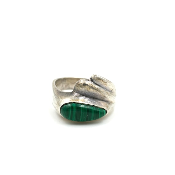 Vintage Malachite & Sterling Ring // Size 7.25 //… - image 1