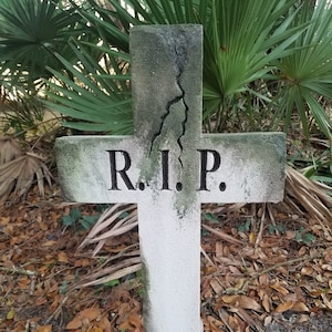 RIP Cross Prop Aged White Stone with Mold Hand Made Tombstone Halloween Prop Halloween Décor Cemetery Gravestone Engraved Outdoor Yard Art