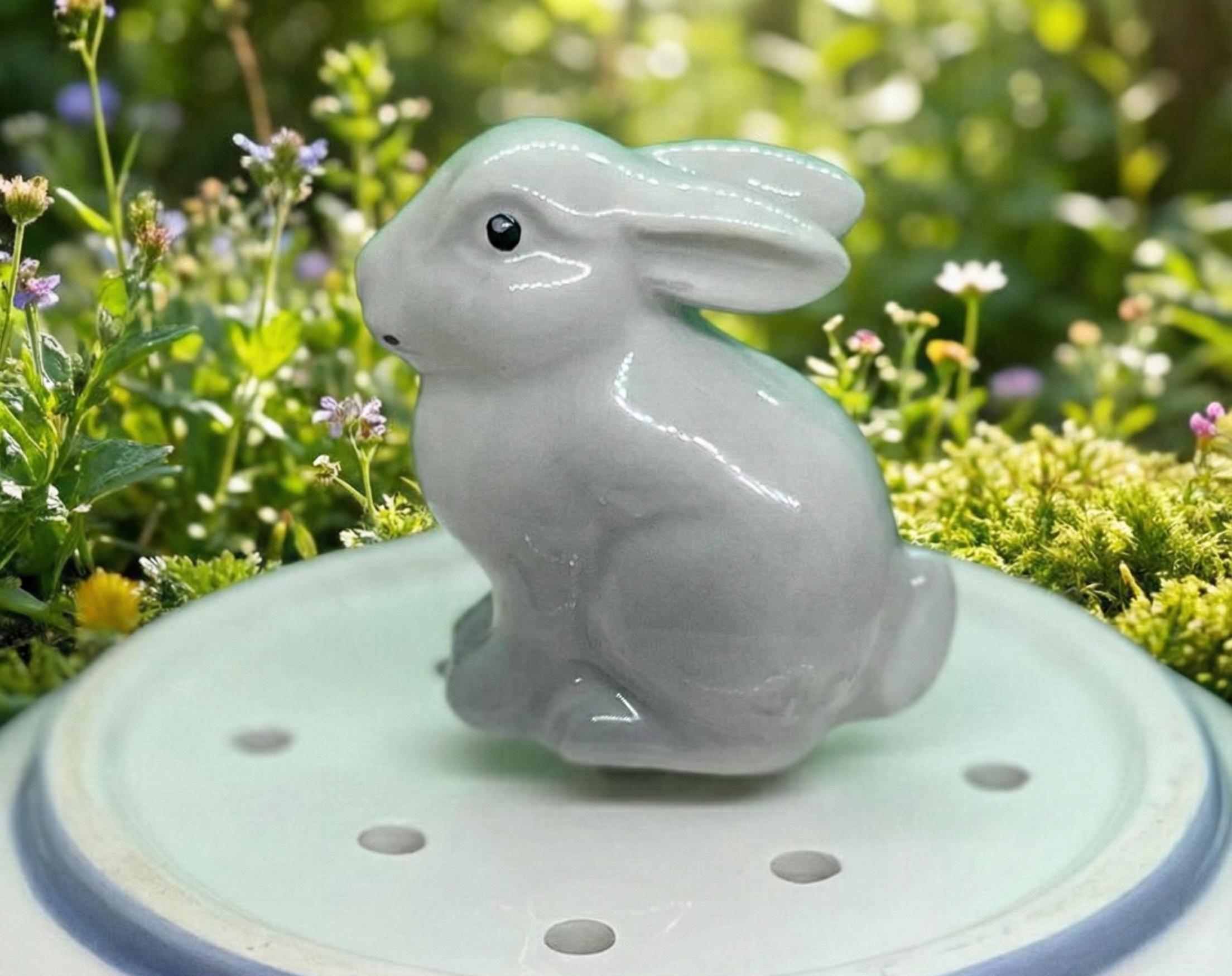 ヴィンテージ Nora Fleming Retired Easter Bunny Mini Charm – Spring Decor