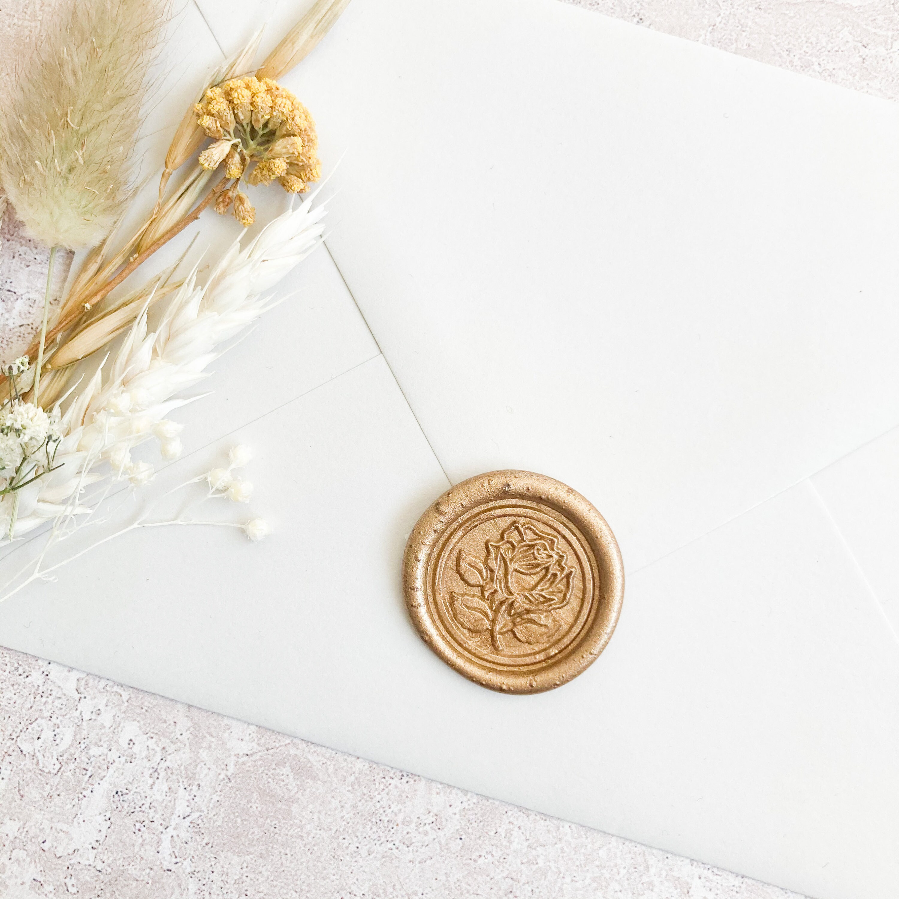 Ceralacca Sigillo Adesivo 50pz - Timbro Autoadesivo per Buste e Lettera di Invito Decorazione (Gold