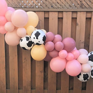 Guirlande de ballons cow-girl rose | Décorations de fête d&#39;anniversaire pour le premier rodéo | Fournitures pour fête à la ferme | Décoration de fête dans la basse-cour | Décoration western rose