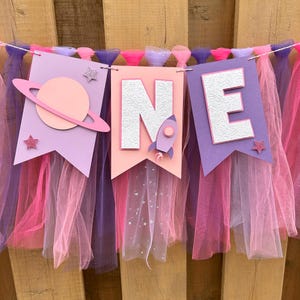 Guirnalda rosa para trona con temática espacial / Decoraciones para fiesta de cumpleaños "Dos en la Luna" / Artículos para fiesta "Primer viaje alrededor del sol" / Decoración para fiesta del espacio exterior Banner & Tulle