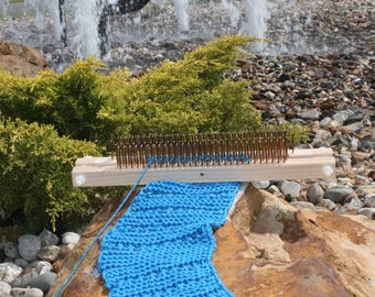 Small Gauge 60 Peg Knitting Loom