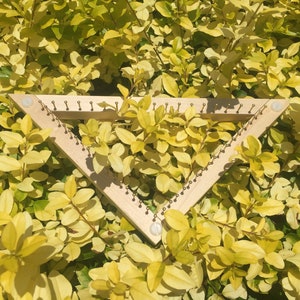 1 ft RG Triangle Weaving Loom, Regular Gauge