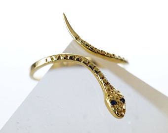 14k Yellow Gold Snake Ring with Blue Sapphire Eyes