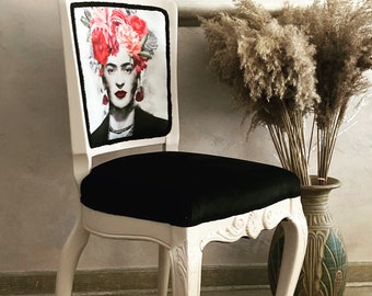 Beautiful Frida vintage chair. Accent black chair. Boudoir side chair. Floral vintage chair