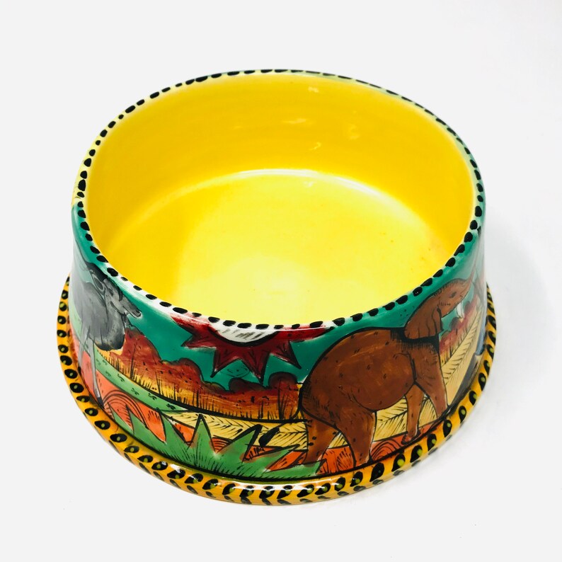 Collectable Africa One of a Kind Handmade Zimbabwe Chekari Mashona Medium DogCat Bowl Hand-Painted Ceramic Safari African Art